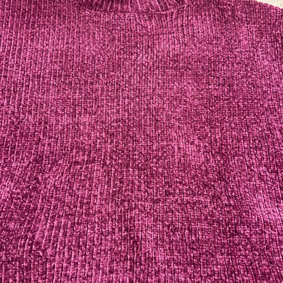 Fuchsia sweater - Picture 4 of 10